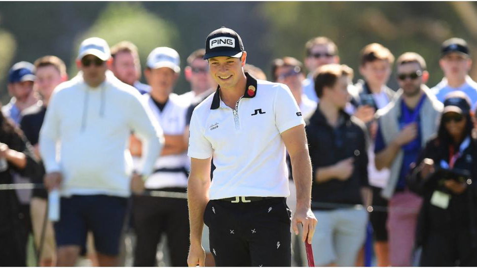 Viktor Hovland SLAM-DUNKS EAGLE at Hero World Challenge to lead after 36 holes